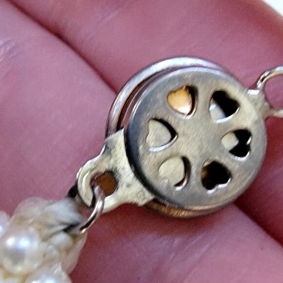 Ivory Twisted Faux Pearl Beaded Necklace Elegant Design & Classic Clasp Closure - Picture 8 of 10